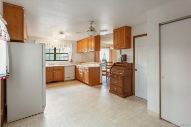 Spacious End-Unit Townhome with Views in Mesa Heights

Tucked on Salida Golf Club Inc in Colorado - for sale on GolfHomes.com, golf home, golf lot