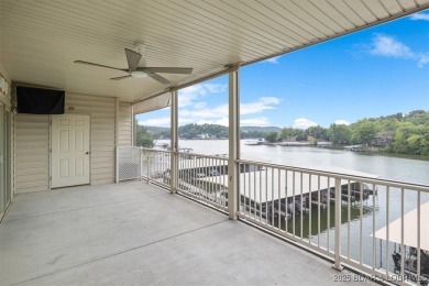 This beautifully updated 3 bed, 2 bath end unit in the quiet on The Club At Old Kinderhook in Missouri - for sale on GolfHomes.com, golf home, golf lot
