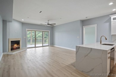 This beautifully updated 3 bed, 2 bath end unit in the quiet on The Club At Old Kinderhook in Missouri - for sale on GolfHomes.com, golf home, golf lot