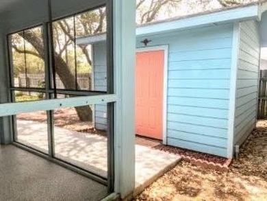 Coastal Cottage Charm: Well-Maintained 2-Bed, 2-Bath with Bonus on Rockport Country Club in Texas - for sale on GolfHomes.com, golf home, golf lot