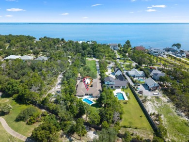 Priced to sell!! Do not wait -- schedule your appointment today on Emerald Bay Golf Club in Florida - for sale on GolfHomes.com, golf home, golf lot