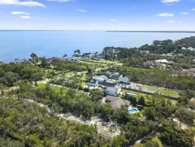 Priced to sell!! Do not wait -- schedule your appointment today on Emerald Bay Golf Club in Florida - for sale on GolfHomes.com, golf home, golf lot