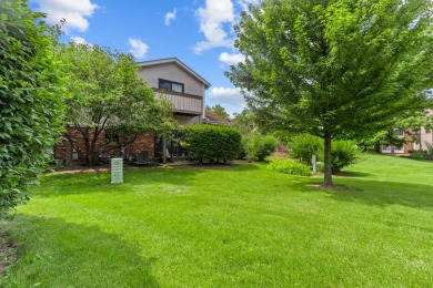 Experience the perfect blend of comfort and convenience in this on Sportsmans Country Club in Illinois - for sale on GolfHomes.com, golf home, golf lot