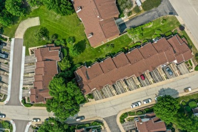 Experience the perfect blend of comfort and convenience in this on Sportsmans Country Club in Illinois - for sale on GolfHomes.com, golf home, golf lot