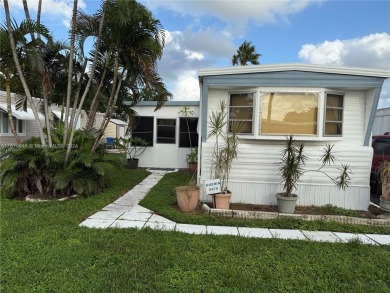 2 bedroom and 2 baths manufactured home in the beautiful on The Club at Emerald Hills in Florida - for sale on GolfHomes.com, golf home, golf lot