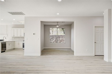 REMODELED AND MODERN, MOVE-IN READY, FABULOUS LOCATION WITH on Siena Golf Club in Nevada - for sale on GolfHomes.com, golf home, golf lot