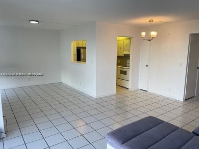 Large 1 Bed/ 1.5 Bath + Den - 913  SF - Just in Aventura Golf on Turnberry Isle Resort and Club in Florida - for sale on GolfHomes.com, golf home, golf lot