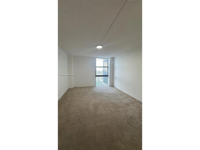 Large 1 Bed/ 1.5 Bath + Den - 913  SF - Just in Aventura Golf on Turnberry Isle Resort and Club in Florida - for sale on GolfHomes.com, golf home, golf lot