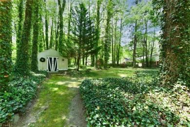 Welcome to a tranquil setting in a well-loved neighborhood! This on Forest Oaks Country Club in North Carolina - for sale on GolfHomes.com, golf home, golf lot