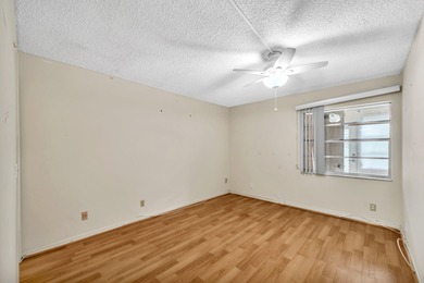 Experience the best of 55+ living in the highly desirable Kings on Kings Point Golf -Flanders Way in Florida - for sale on GolfHomes.com, golf home, golf lot