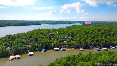 This magnificent 5-bedroom, 3-bathroom lakefront home is walking on The Oaks Golf Course in Missouri - for sale on GolfHomes.com, golf home, golf lot