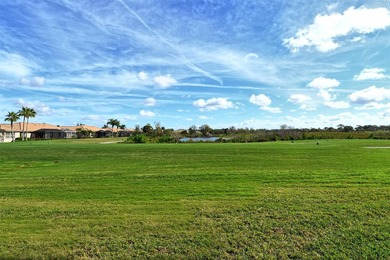 Under contract-accepting backup offers. This is the property you on Heritage Oaks Golf and Country Club in Florida - for sale on GolfHomes.com, golf home, golf lot