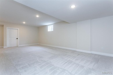 SPEND MORE TIME DOING THE THINGS YOU LOVE...Enjoy simplified on Far Oaks Golf Club in Illinois - for sale on GolfHomes.com, golf home, golf lot