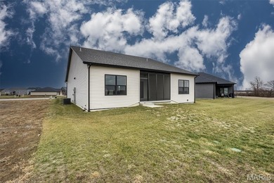 MAKE YOUR NEW YEAR'S DREAMS COME TRUE...Spend more time doing on Far Oaks Golf Club in Illinois - for sale on GolfHomes.com, golf home, golf lot