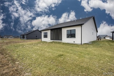 MAKE YOUR NEW YEAR'S DREAMS COME TRUE...Spend more time doing on Far Oaks Golf Club in Illinois - for sale on GolfHomes.com, golf home, golf lot