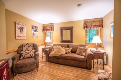Beautiful 4 bedroom, 3.5 bath townhouse just off the Hermitage on Hermitage Club Golf Course in Vermont - for sale on GolfHomes.com, golf home, golf lot