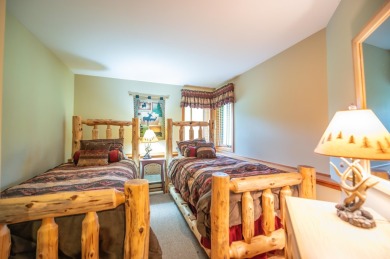 Beautiful 4 bedroom, 3.5 bath townhouse just off the Hermitage on Hermitage Club Golf Course in Vermont - for sale on GolfHomes.com, golf home, golf lot