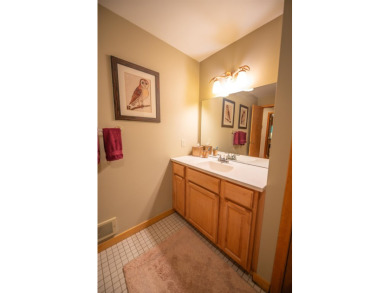 Beautiful 4 bedroom, 3.5 bath townhouse just off the Hermitage on Hermitage Club Golf Course in Vermont - for sale on GolfHomes.com, golf home, golf lot
