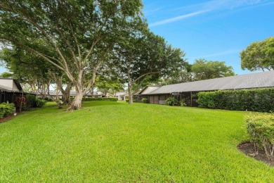 Experience the elegance of this remodeled 2/2 + DEN Villa in on Bonaventure Country Club in Florida - for sale on GolfHomes.com, golf home, golf lot