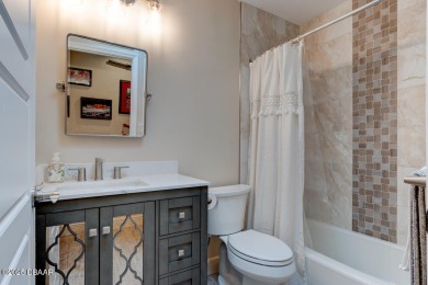Beautifully Updated exquisite 3 Bedroom, 2 Bath Golf Villas End on Spruce Creek Golf Club in Florida - for sale on GolfHomes.com, golf home, golf lot
