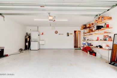 Beautifully Updated exquisite 3 Bedroom, 2 Bath Golf Villas End on Spruce Creek Golf Club in Florida - for sale on GolfHomes.com, golf home, golf lot