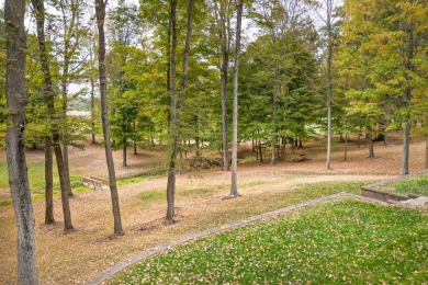 Spacious ranch ''FOR SAIL'' on the highly desired Courtland on Apple Valley Golf Course in Ohio - for sale on GolfHomes.com, golf home, golf lot