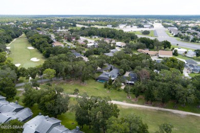 Beautifully Updated exquisite 3 Bedroom, 2 Bath Golf Villas End on Spruce Creek Golf Club in Florida - for sale on GolfHomes.com, golf home, golf lot