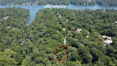 Build your dream home 5 mins from Lake Windsor Dam on this 0.33 on Bella Vista Country Club and Golf Course in Arkansas - for sale on GolfHomes.com, golf home, golf lot