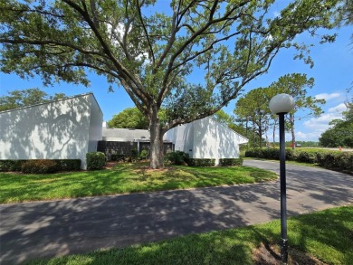 HUGE PRICE REDUCTION!!! SELLER CIRCOMSTANCES ARE MOTIVATEDE AND on Carrollwood Country Club in Florida - for sale on GolfHomes.com, golf home, golf lot
