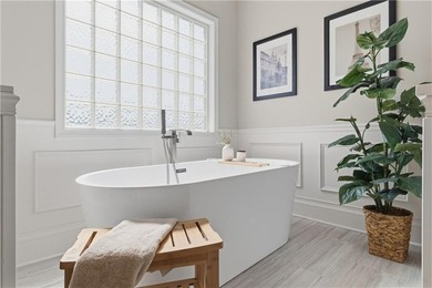 Stop the car-this is the one you've been waiting for. Perfectly on Falcon Ridge Golf Course in Kansas - for sale on GolfHomes.com, golf home, golf lot