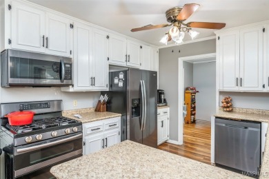 Move in ready home with updated flooring, spacious floor plan & on Arrowhead Country Club in Alabama - for sale on GolfHomes.com, golf home, golf lot
