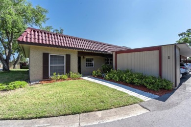 Furnished 2 Bedroom, 2 Bath Corner Unit Villa, Handicap Ready on Clearwater Executive Golf Course in Florida - for sale on GolfHomes.com, golf home, golf lot