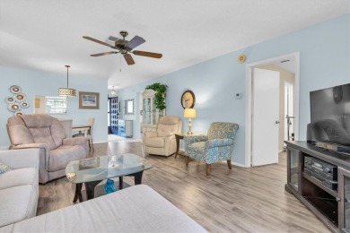 Furnished 2 Bedroom, 2 Bath Corner Unit Villa, Handicap Ready on Clearwater Executive Golf Course in Florida - for sale on GolfHomes.com, golf home, golf lot