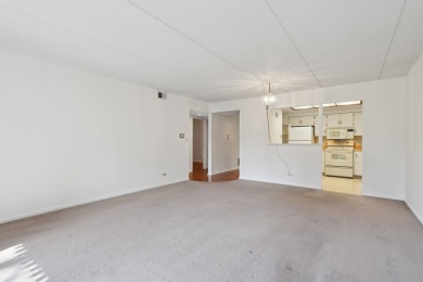 If you are looking for a home that makes your life easier, more on Heather Ridge Golf Club in Illinois - for sale on GolfHomes.com, golf home, golf lot