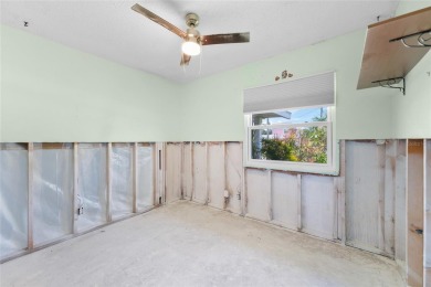 1580 Arizona Ave NE, St. Petersburg, FL 33703 presents a rare on The Renaisssance Vinoy Golf Club in Florida - for sale on GolfHomes.com, golf home, golf lot
