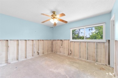 1580 Arizona Ave NE, St. Petersburg, FL 33703 presents a rare on The Renaisssance Vinoy Golf Club in Florida - for sale on GolfHomes.com, golf home, golf lot