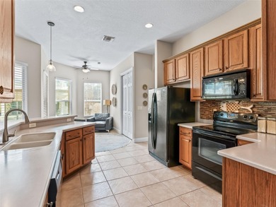 Welcome home! 8 ft doors, arched doorways, rounded corners, and on Harbor Hills Country Club in Florida - for sale on GolfHomes.com, golf home, golf lot