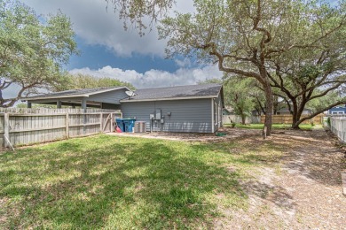 Welcome to this beauty in Captains Bay! This charming 2-bedroom on Rockport Country Club in Texas - for sale on GolfHomes.com, golf home, golf lot