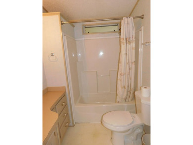 BIG PRICE DROP!!! Save money by making minor renovations on Largo Golf Course in Florida - for sale on GolfHomes.com, golf home, golf lot