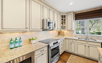 Sophisticated, yet functional and modernized end-unit on Greensboro Country Club in North Carolina - for sale on GolfHomes.com, golf home, golf lot