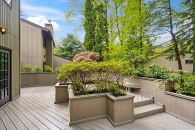 Upon entering this pristine Islander Model, you are welcomed to on Meadow Brook Club in New York - for sale on GolfHomes.com, golf home, golf lot
