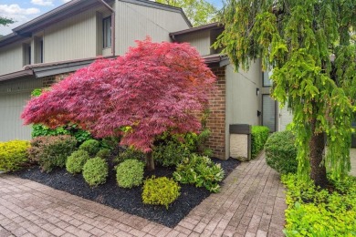 Upon entering this pristine Islander Model, you are welcomed to on Meadow Brook Club in New York - for sale on GolfHomes.com, golf home, golf lot