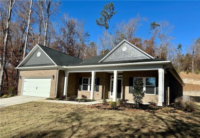 REMARKS
Public: Beautiful *MOVE IN READY*  new home on a quiet on Cross Creek Plantation in South Carolina - for sale on GolfHomes.com, golf home, golf lot