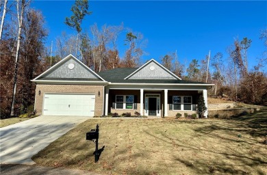 REMARKS
Public: Beautiful *MOVE IN READY*  new home on a quiet on Cross Creek Plantation in South Carolina - for sale on GolfHomes.com, golf home, golf lot