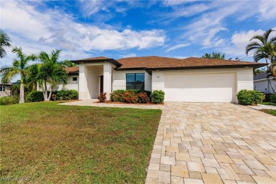 DRASTICALLY REDUCED AND PRICED TO MOVE!  Welcome to a world of on Royal Tee Country Club in Florida - for sale on GolfHomes.com, golf home, golf lot