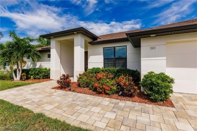 DRASTICALLY REDUCED AND PRICED TO MOVE!  Welcome to a world of on Royal Tee Country Club in Florida - for sale on GolfHomes.com, golf home, golf lot