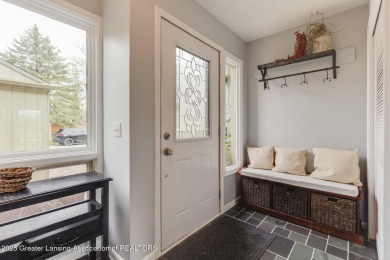 Golf Course condo - This charming condo offers everything you've on Brookshire Inn and Golf Club in Michigan - for sale on GolfHomes.com, golf home, golf lot