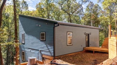 Contemporary Rustic Retreat in Coosawattee River Resort, Welcome on White Path Golf Club in Georgia - for sale on GolfHomes.com, golf home, golf lot
