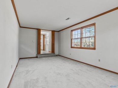 This spacious, immaculately maintained 5BR/2.5BA home is located on Point Mallard Golf Course in Alabama - for sale on GolfHomes.com, golf home, golf lot