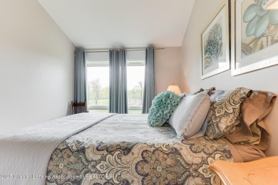 Golf Course condo - This charming condo offers everything you've on Brookshire Inn and Golf Club in Michigan - for sale on GolfHomes.com, golf home, golf lot
